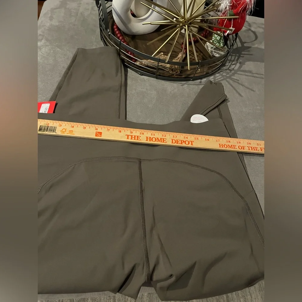 Spanx Leggings! Size:2X Color: Olive Green NWT - Picture 7 of 8